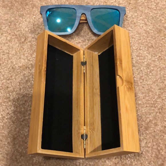 Mini Tree wooden sunglasses with case - Picture 11 of 12